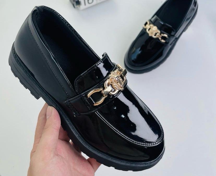 Fashion shoes