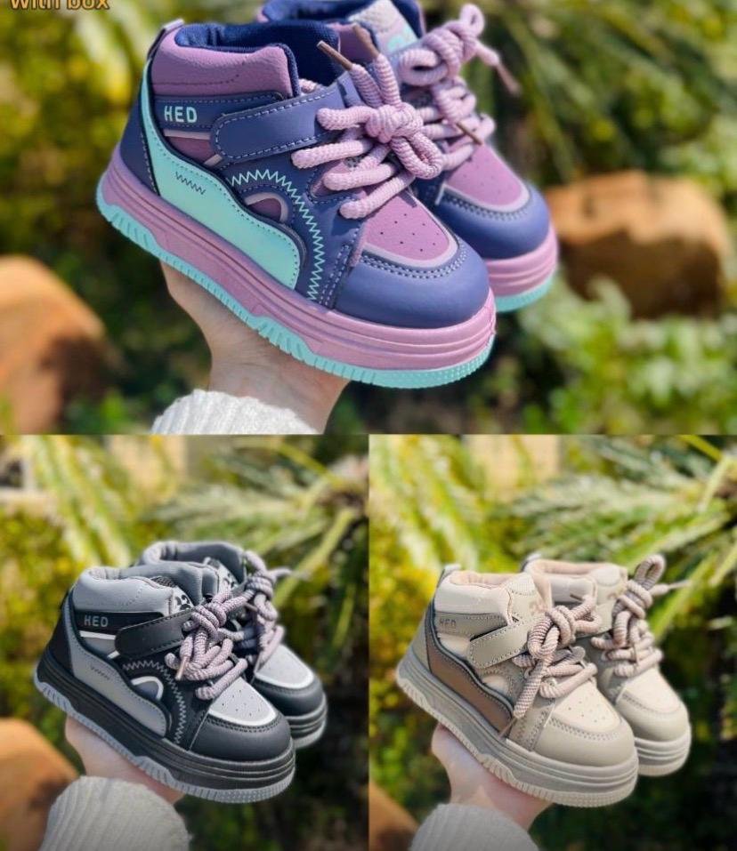 kids sneakers